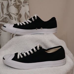 Converse size 10 only worn one time